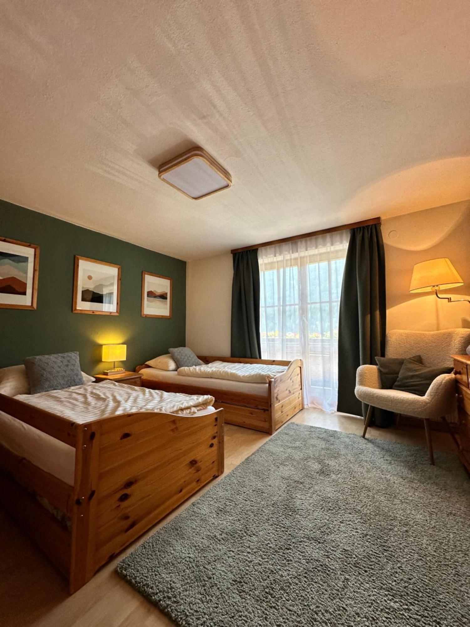 Haus Wagner Apartment บาด ไคลน์เคิร์ชไฮม์ ภายนอก รูปภาพ